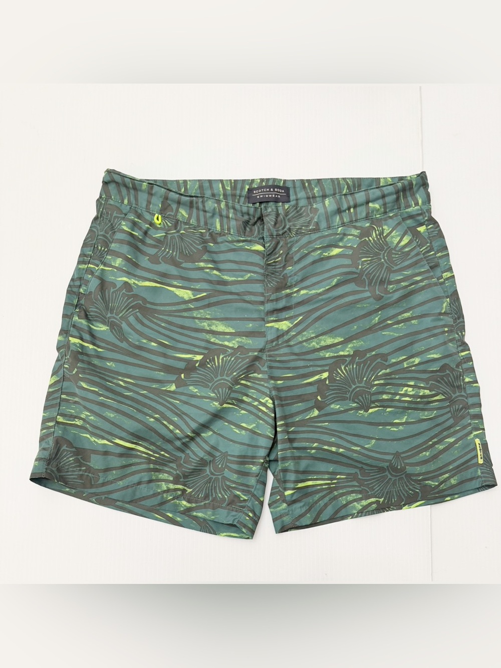 Scotch & Soda Men's Green Patterned Swim Shorts - S